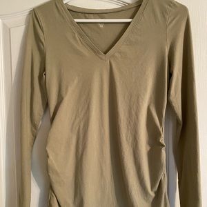 Gap maternity long sleeve tee
